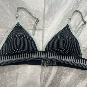 Ripcurl Bikini top size XS in new condition